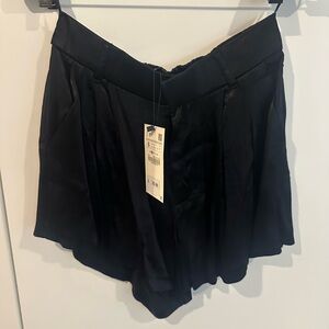 Zara NWT Black Women's silk shorts size small